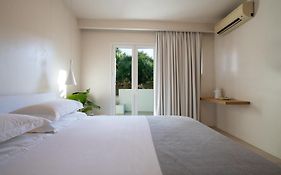 Akrogiali Beach Hotel Apartments